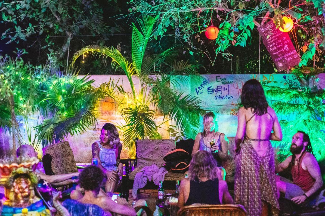 The Peace Hostel - Arambol, Goa Exteriér fotografie